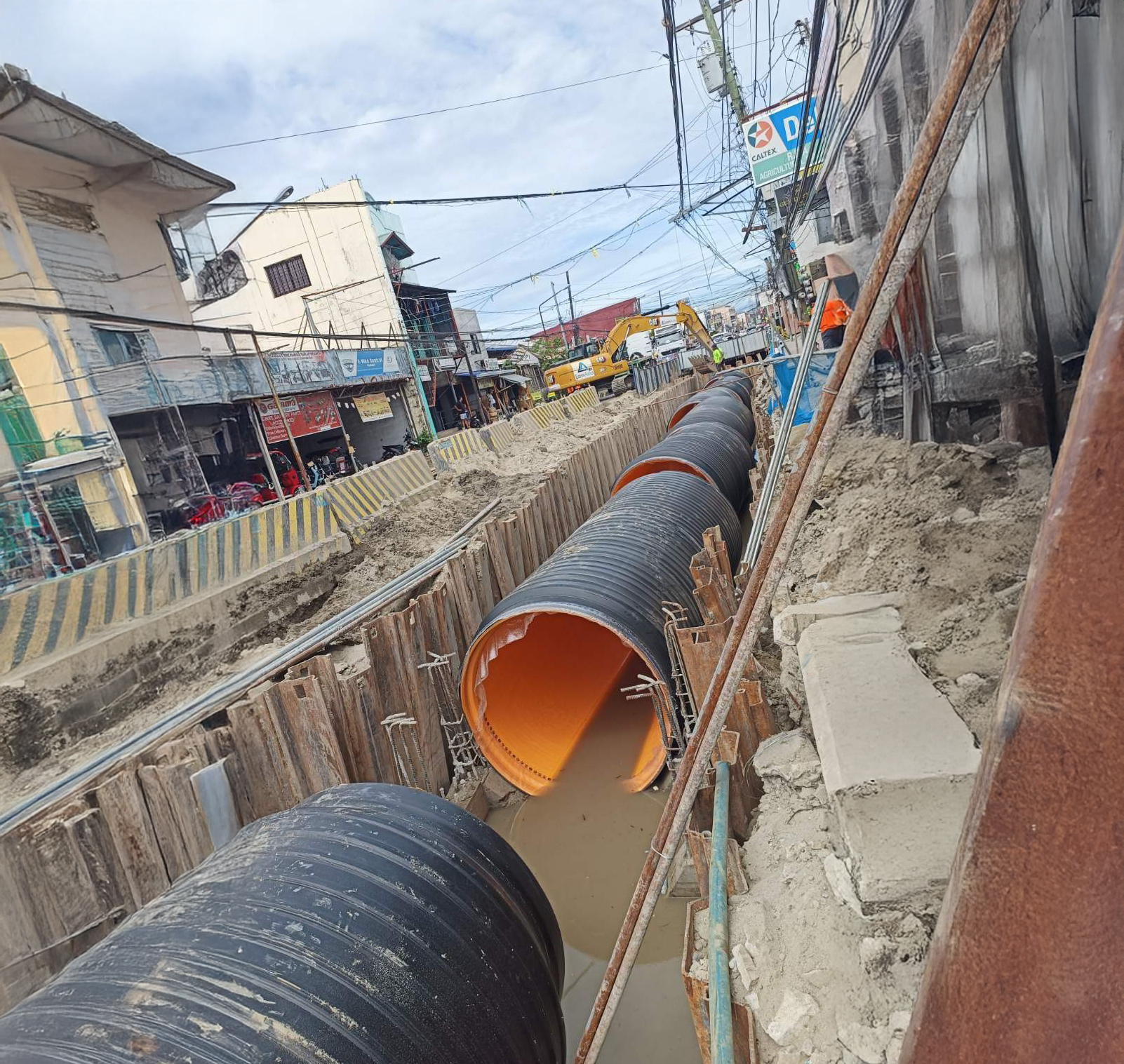 Construction/Rehabilitation Upgrading of Drainage Road Along Paniqui Poblacion Rd Paniqui Tarlac